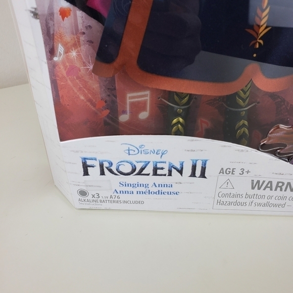 FROZEN 2 singing Anna Fashion Doll NEW never used - Picture 6 of 12